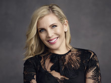 Джун Даян Рафаел  / June Diane Raphael