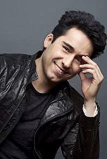 Джон Лойд Йънг / John Lloyd Young