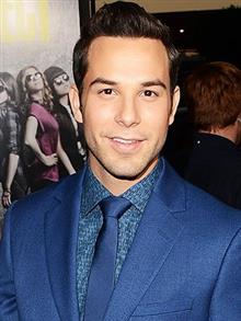 Скайлър Остин / Skylar Astin