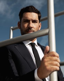 Том 5 Уотърс / Tom Ellis
