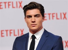 Зейн Холц / Zane Holtz