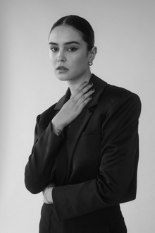 Кортни Итън / Courtney Eaton