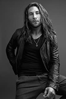 Зак Макгоуън / Zach McGowan