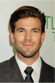 Остин Стоуел / Austin Stowell