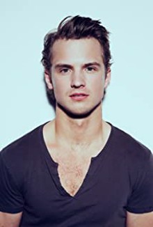 Фреди Строма / Freddie Stroma