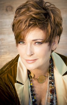 Каролин Хенеси / Carolyn Hennesy