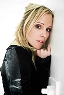 Ема Колфийлд / Emma Caulfield