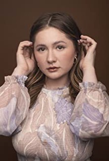 Ема Кени / Emma Kenney