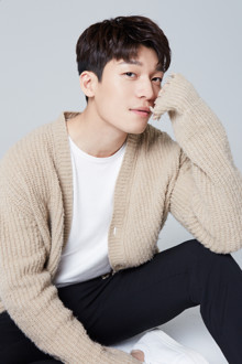Wi Ha-Joon / Wi Ha-Joon