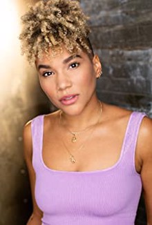 Emmy Raver-Lampman / Emmy Raver-Lampman