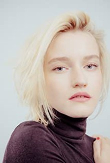 Джулия Гарнър / Julia Garner