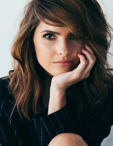 Шели Хениг / Shelley Hennig