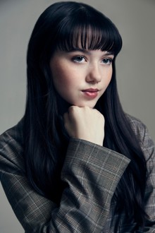 Вайълет МакГроу / Violet McGraw