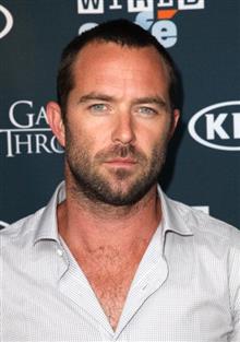 Съливан Стейпълтън / Sullivan Stapleton