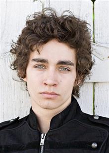 Робърт Шийън / Robert Sheehan