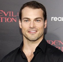 Шон Робъртс / Shawn Roberts