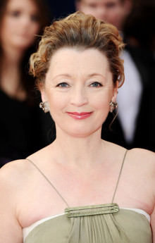 Лесли Манвил / Lesley Manville