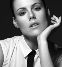 Катлийн Робъртсън / Kathleen Robertson