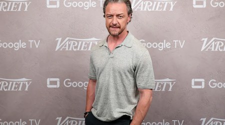 Джеймс Макавой нападнат в бар по време на TIFF
